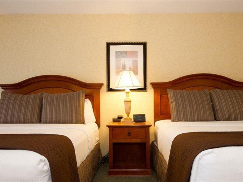 Red Lion Hotel Pasco Airport & Conference Center Buitenkant foto