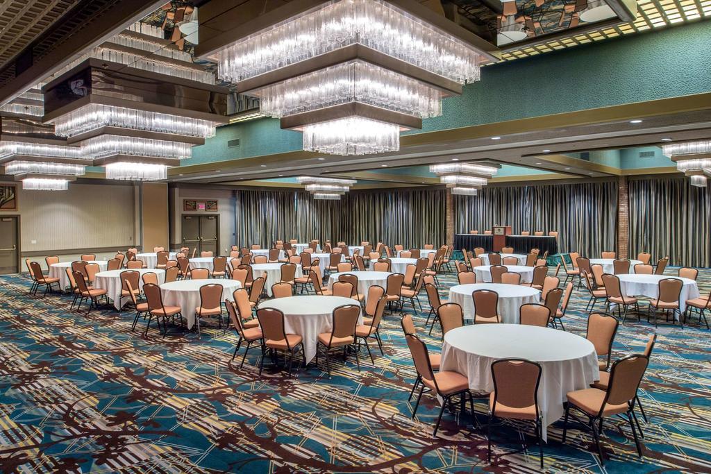 Red Lion Hotel Pasco Airport & Conference Center Buitenkant foto