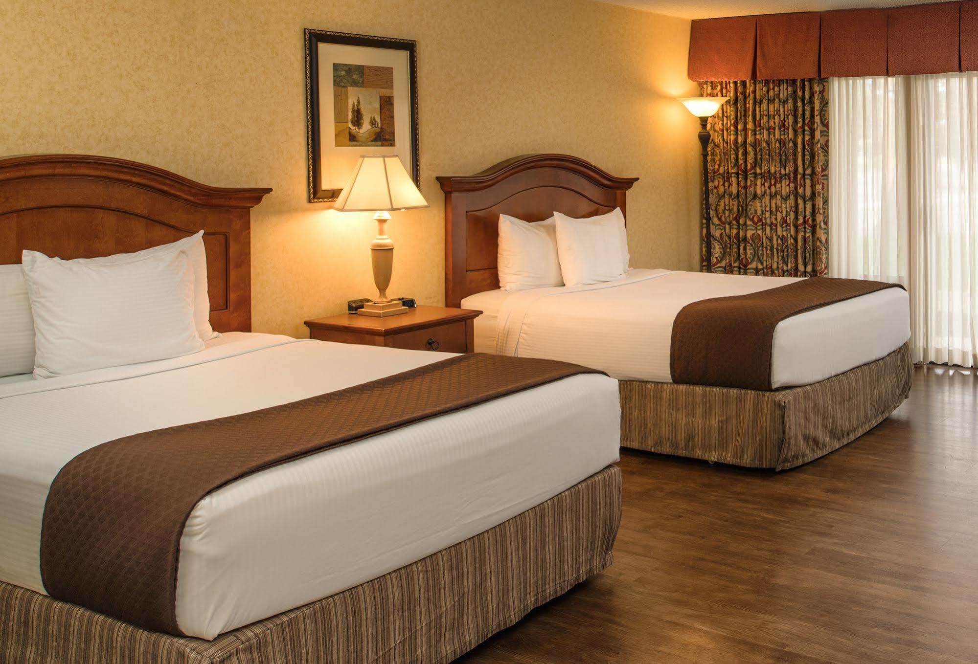 Red Lion Hotel Pasco Airport & Conference Center Buitenkant foto