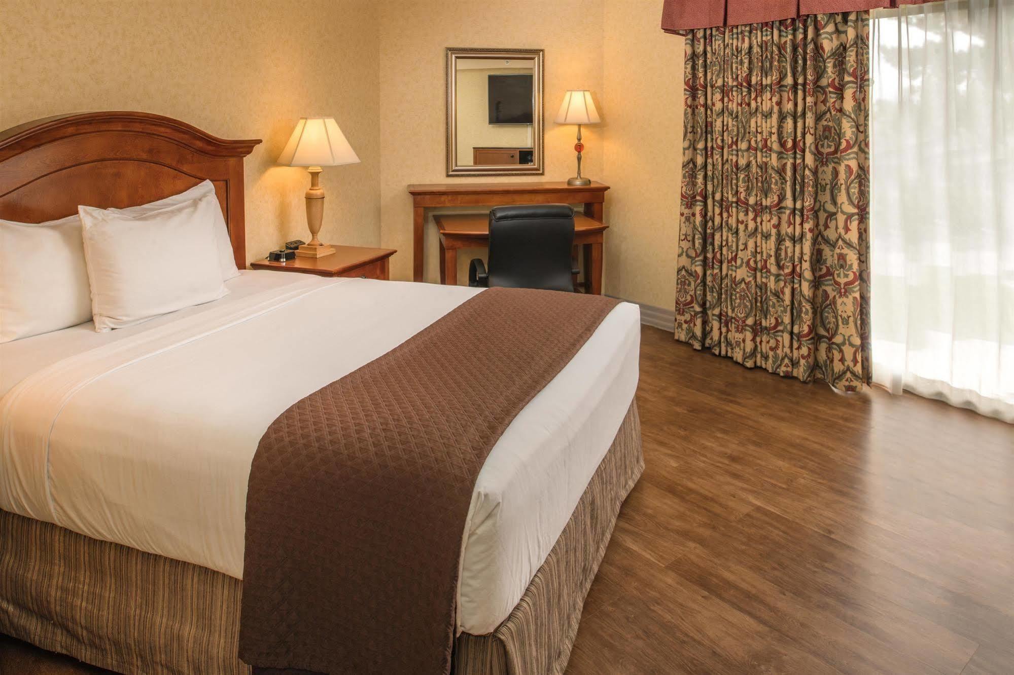 Red Lion Hotel Pasco Airport & Conference Center Buitenkant foto
