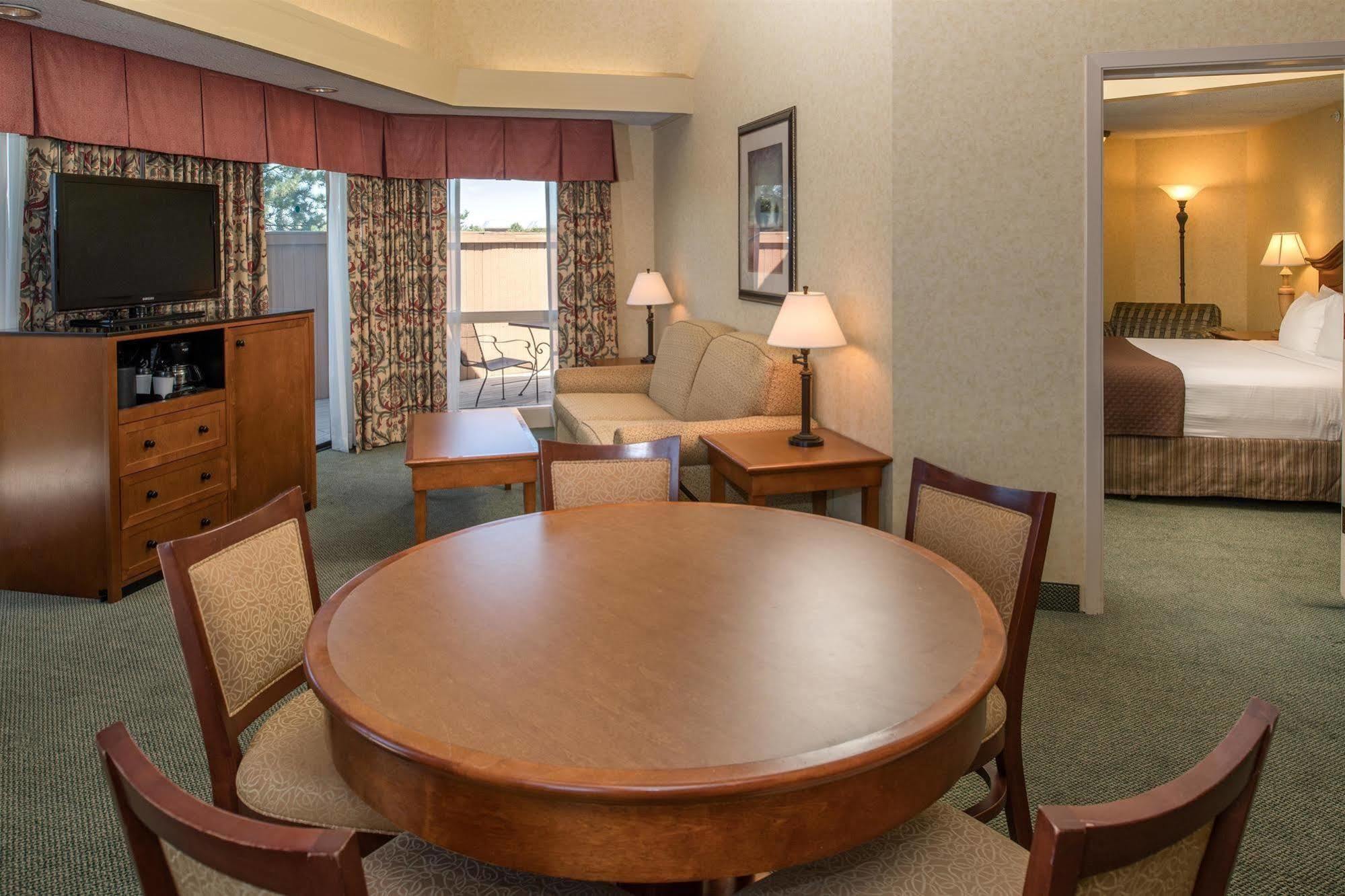 Red Lion Hotel Pasco Airport & Conference Center Buitenkant foto