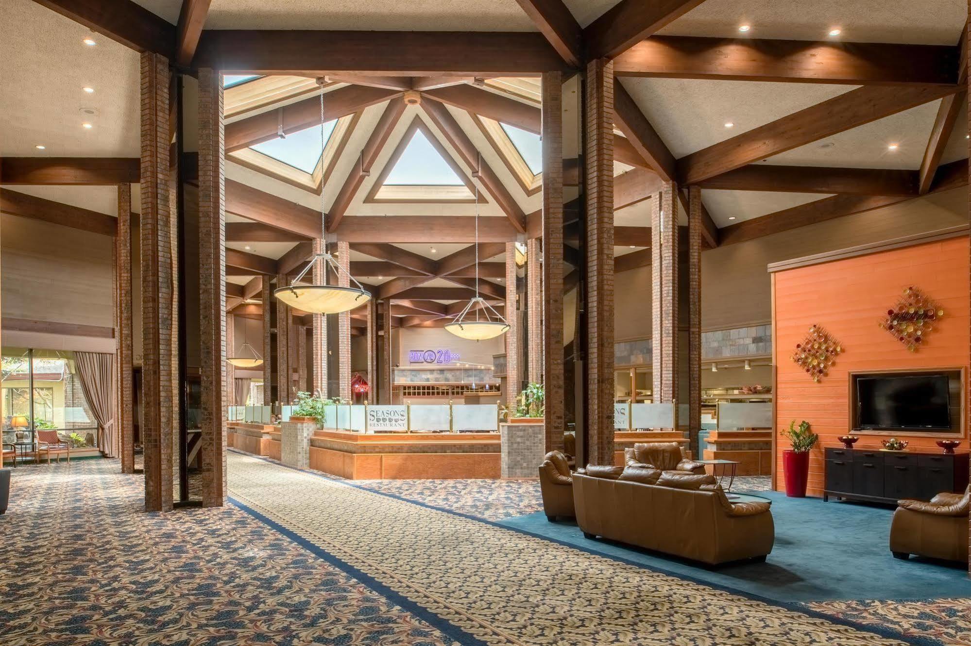 Red Lion Hotel Pasco Airport & Conference Center Buitenkant foto